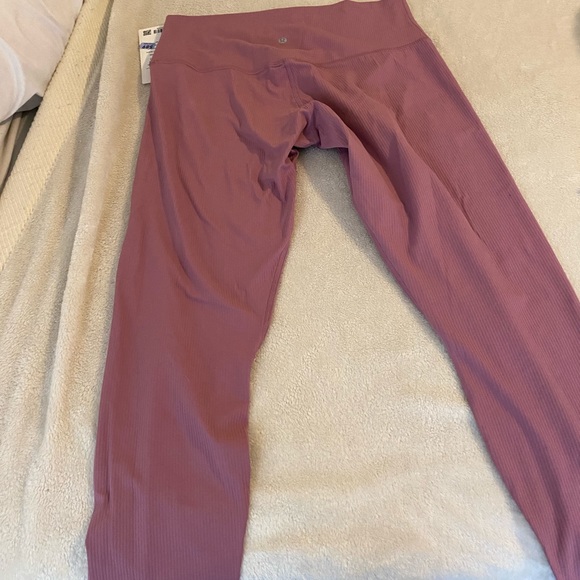 NWT Lululemon Ribbed high Rise Align Pants 25” in Velvet Dust - Picture 1 of 3